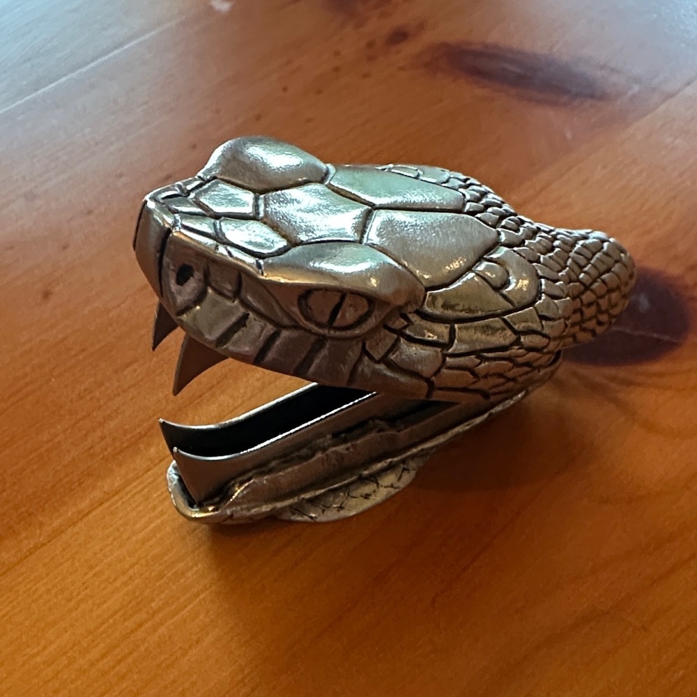 Jac Zagoory Design snake bite staple remover, preowned